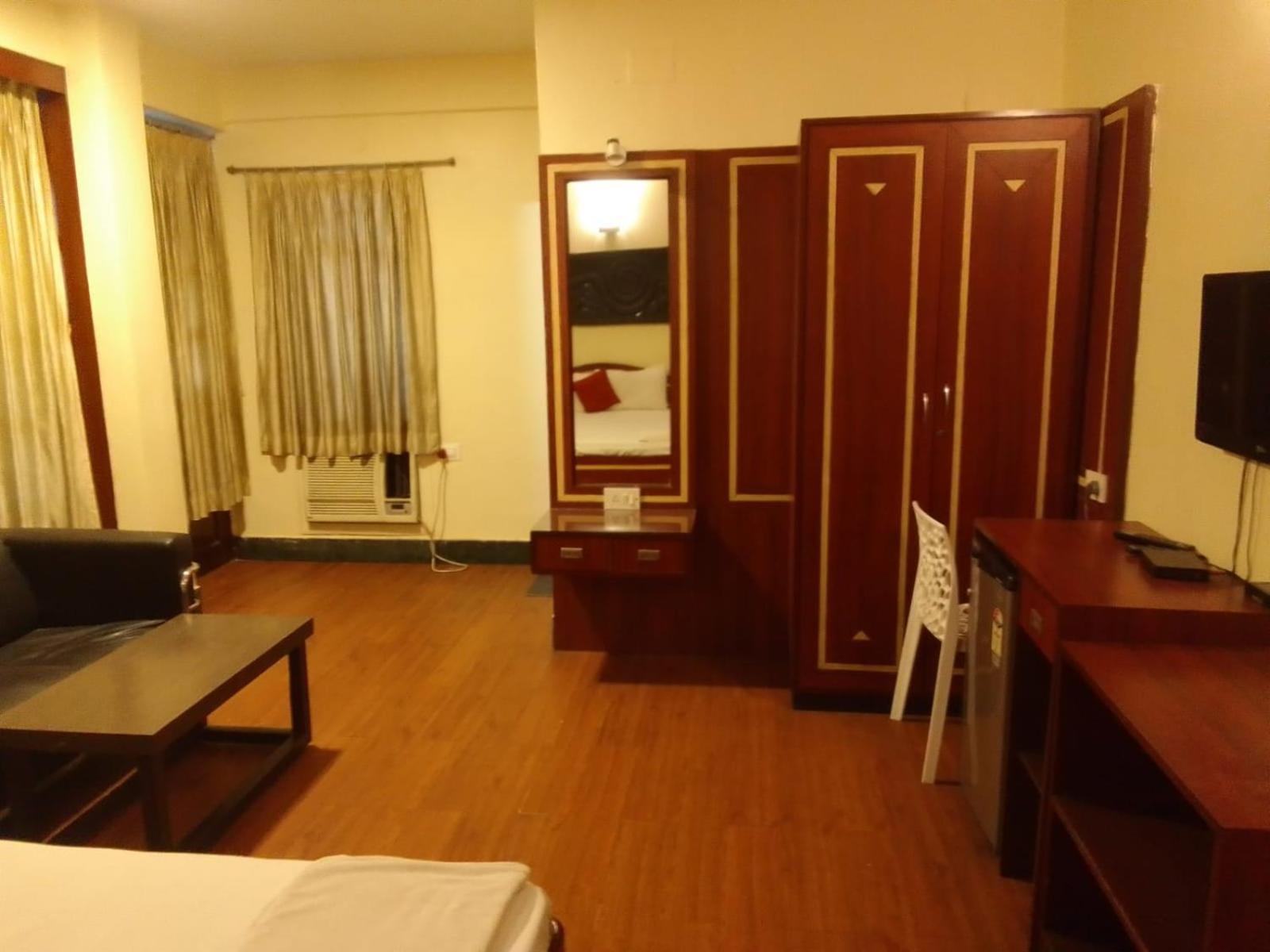 Shivangan Hotel And Banquet Kolkata Exterior photo