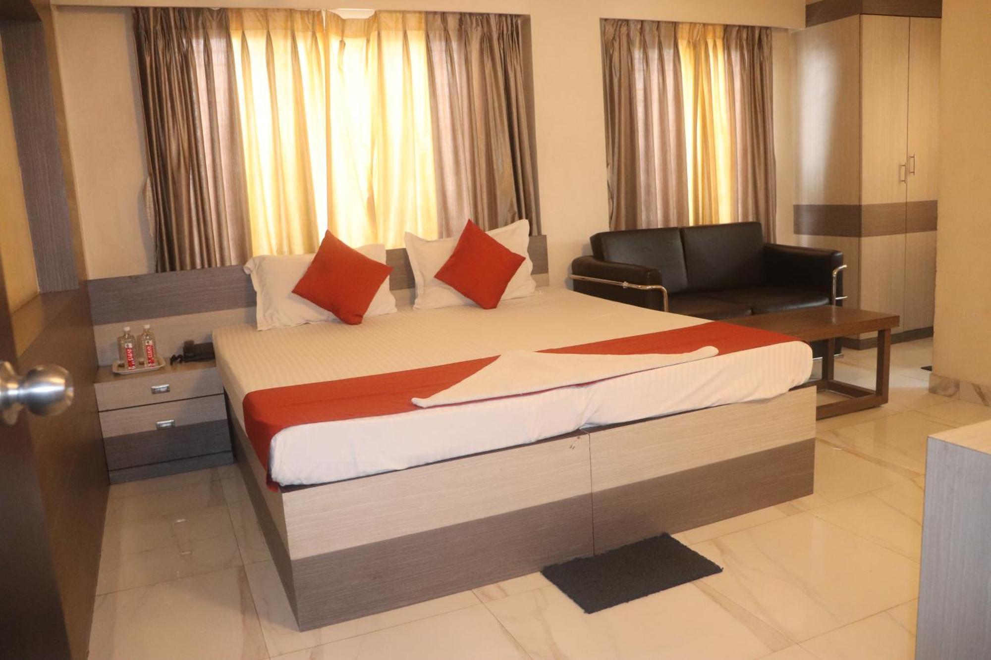 Shivangan Hotel And Banquet Kolkata Exterior photo