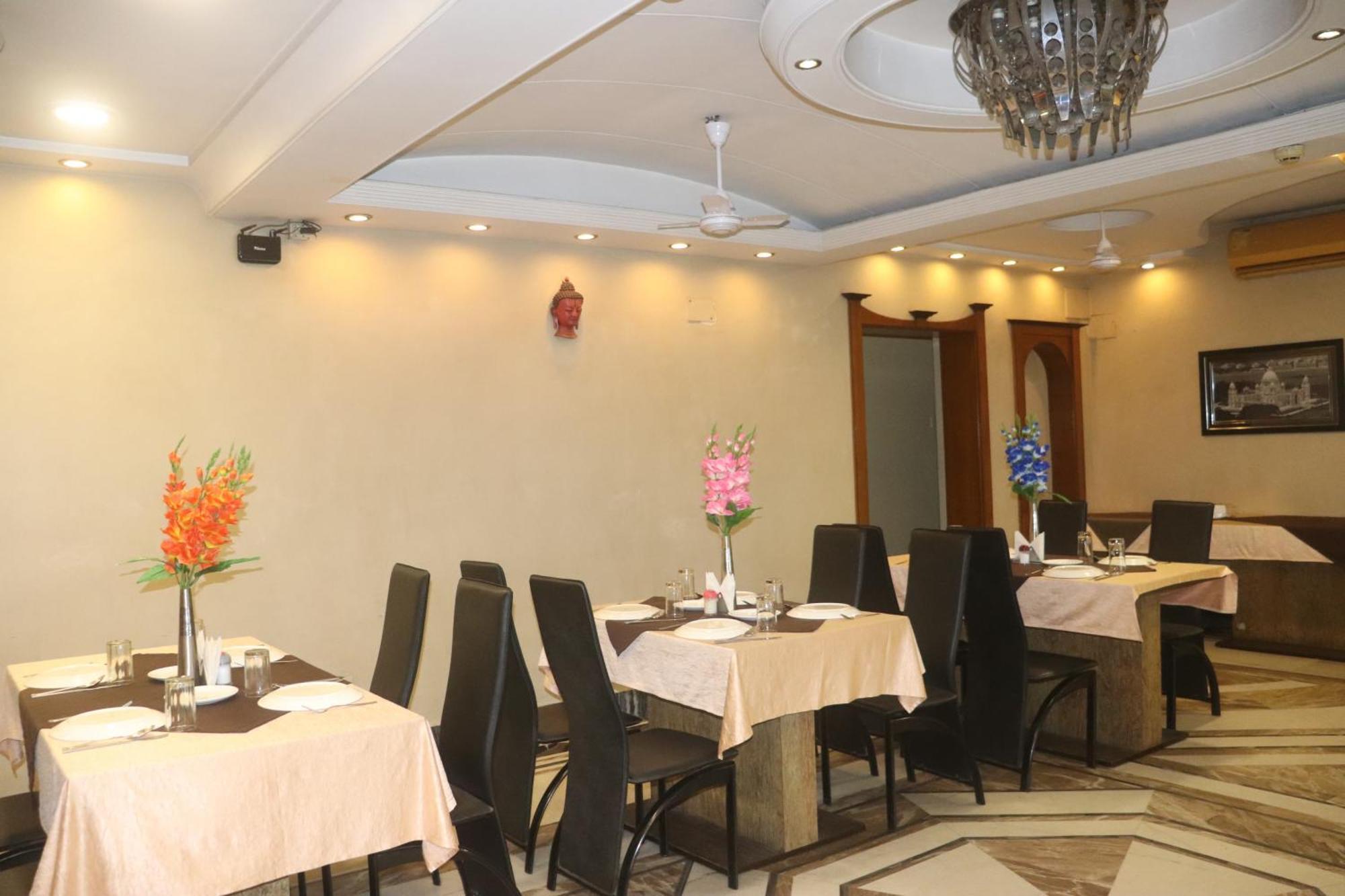 Shivangan Hotel And Banquet Kolkata Exterior photo